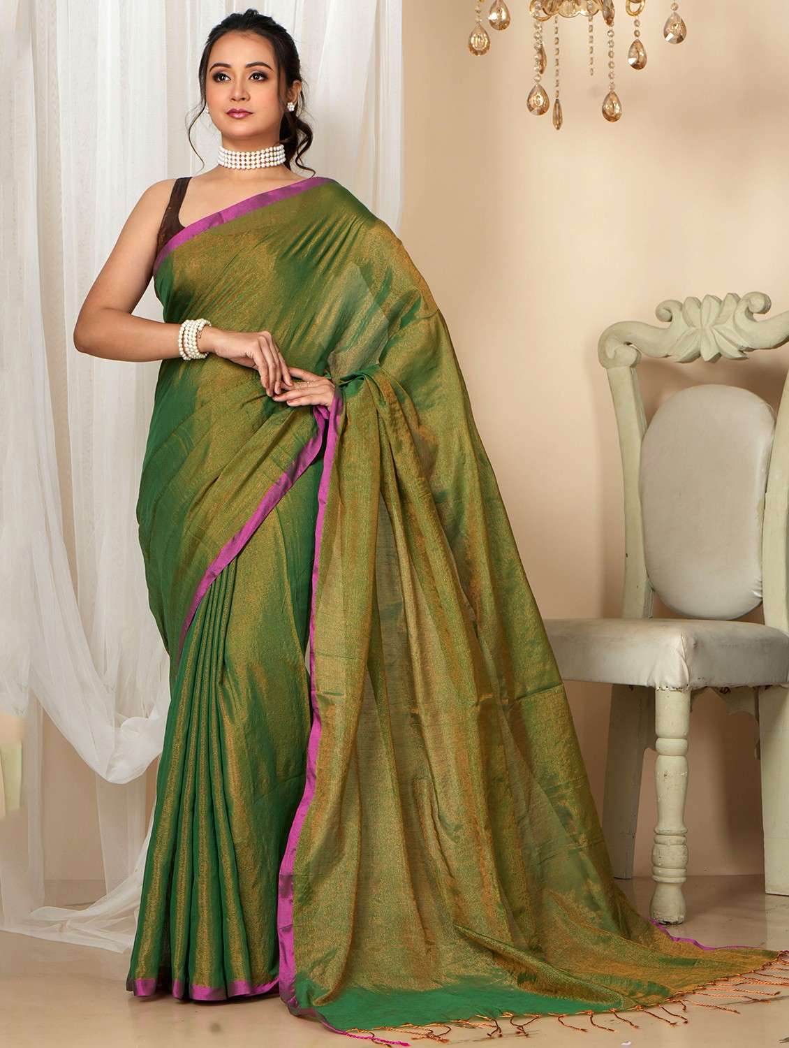 women solid handloom saree with blouse