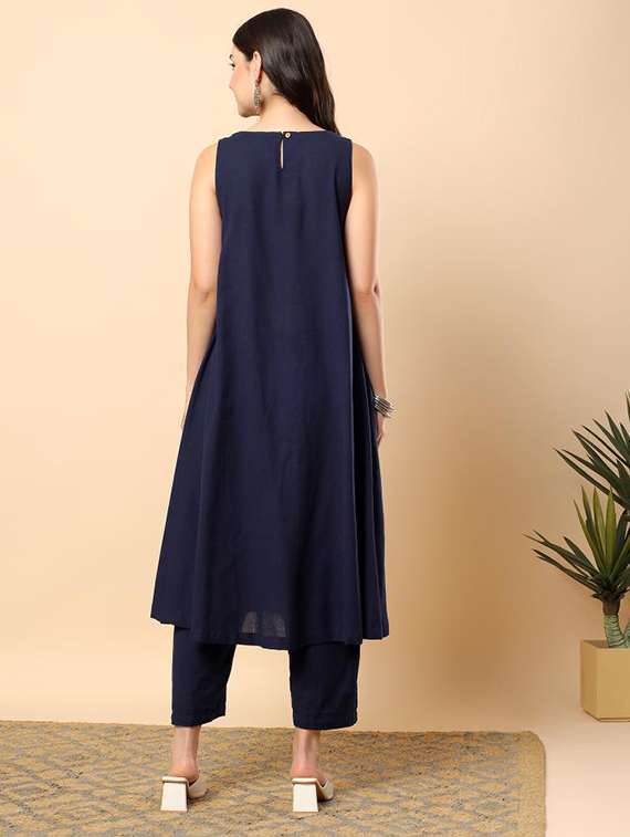 women solid round neck kurta pant set - 22100969 -  Standard Image - 3