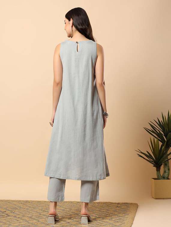 women solid round neck kurta pant set - 22100974 -  Standard Image - 3