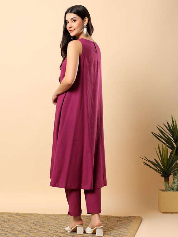 women solid round neck kurta pant set - 22100975 -  Standard Image - 3