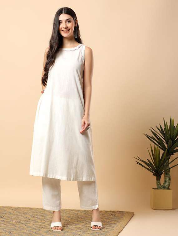 women solid round neck kurta pant set
