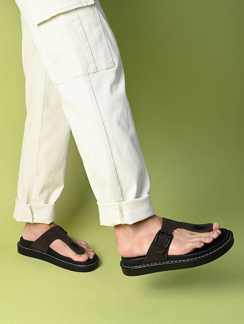 men solid toe seperator sandal