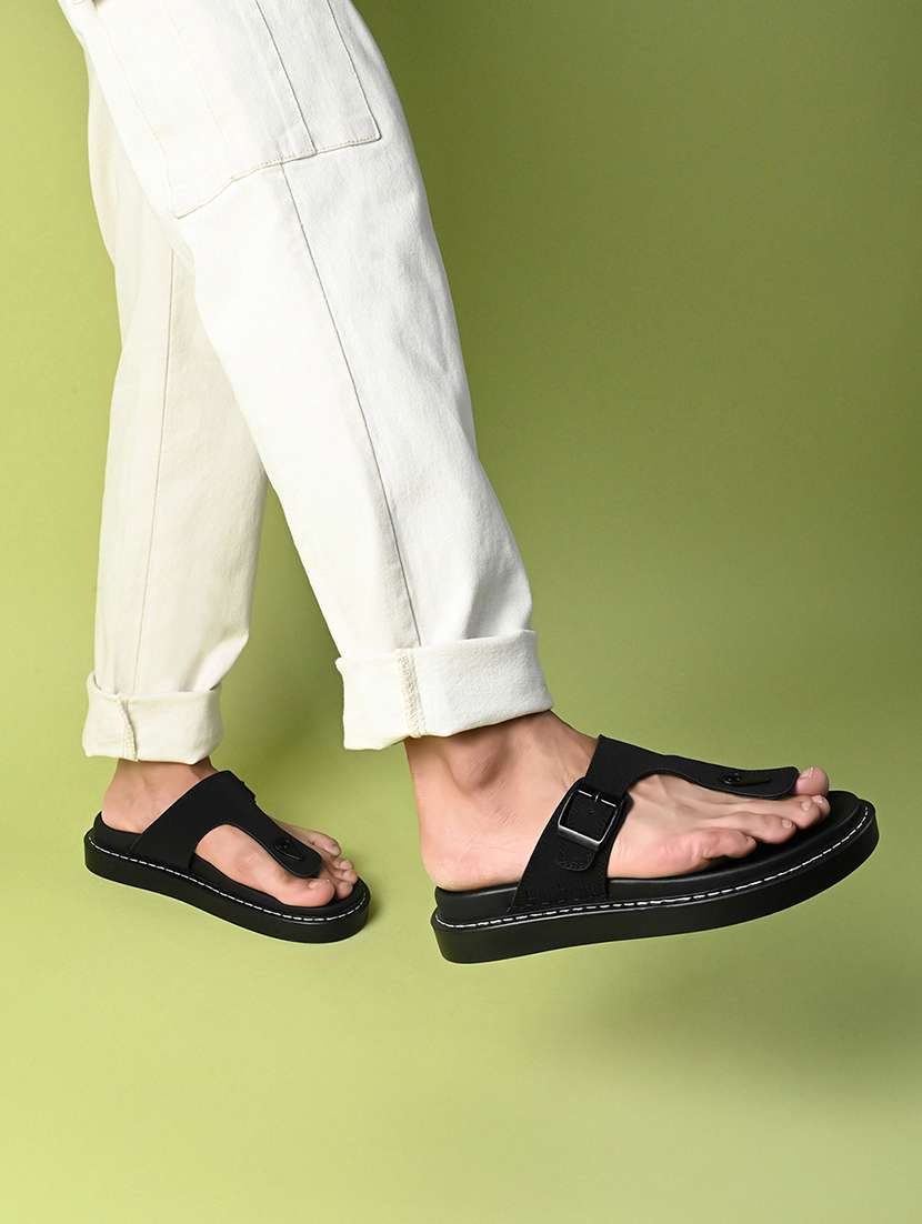 men solid toe seperator sandal