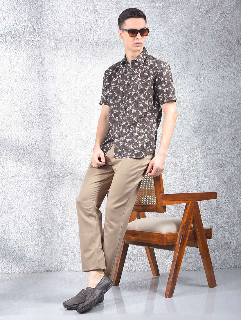 men solid mid rise flat front chinos trouser - 22102122 -  Standard Image - 5