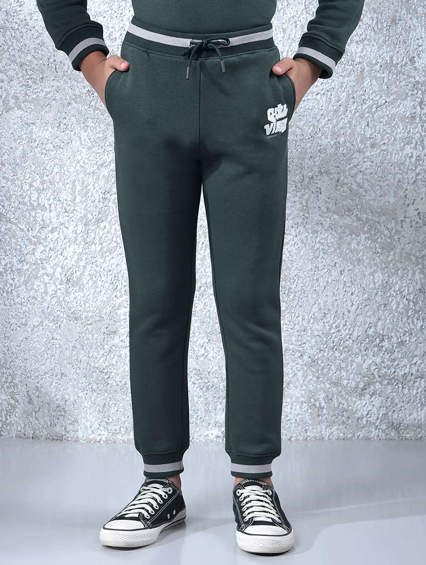 boys solid mid rise relaxed fit jogger