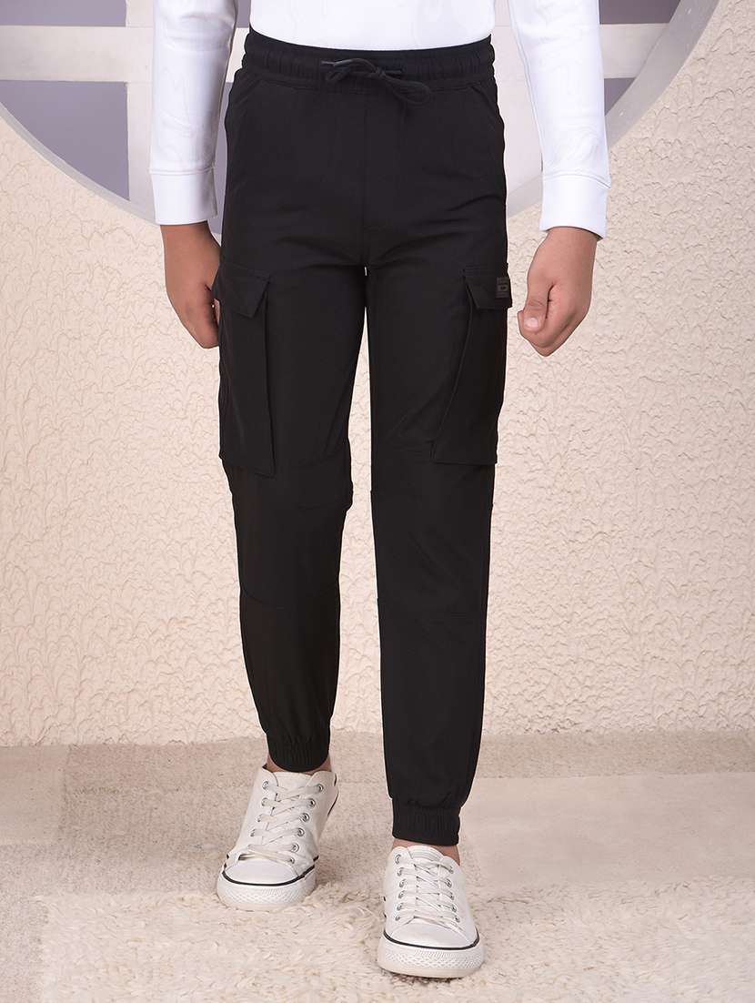 boys black solid mid rise jogger