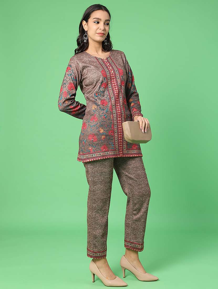 women printed long sleeve kurta and pant set