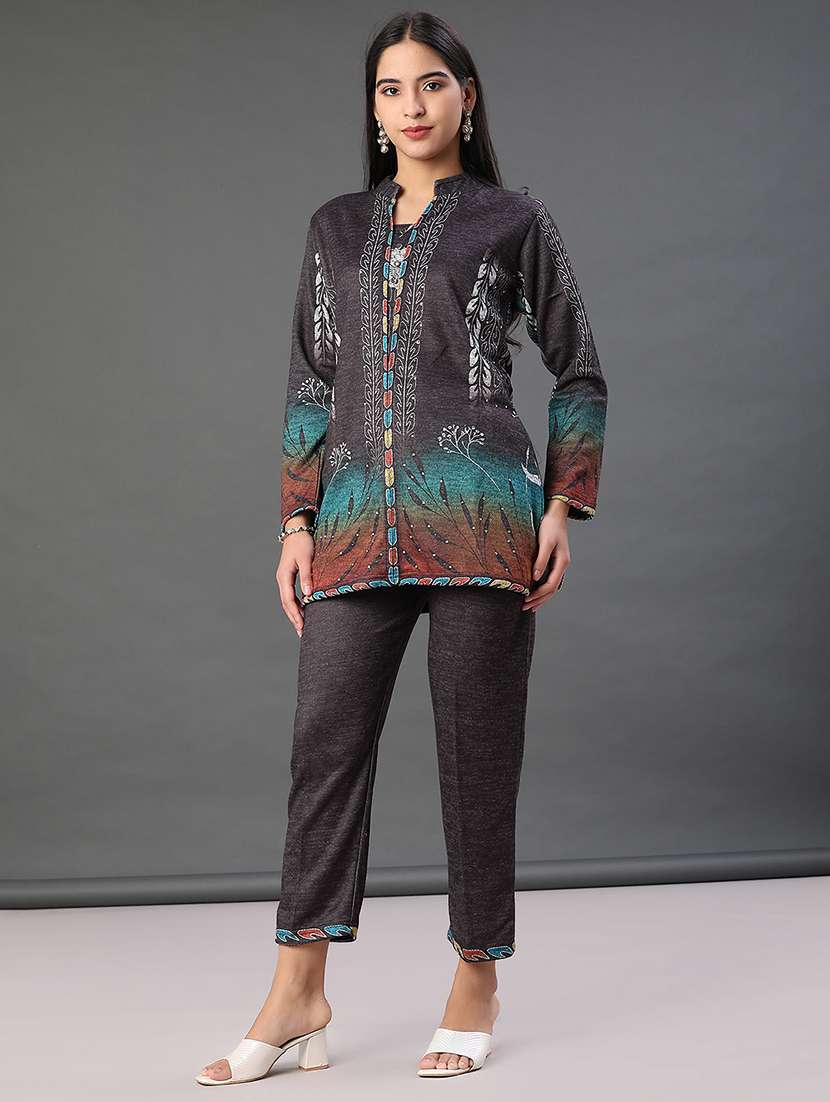 women printed long sleeve kurta and pant set