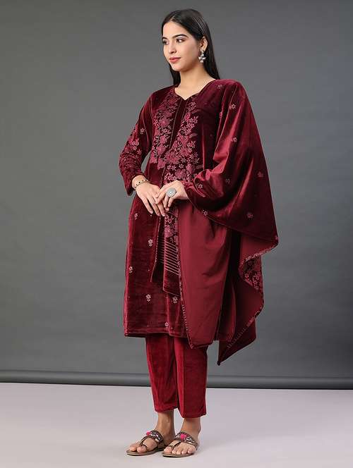 women embroidered velvet kurta and pant with dupatta set - 22102884 -  Standard Image - 0