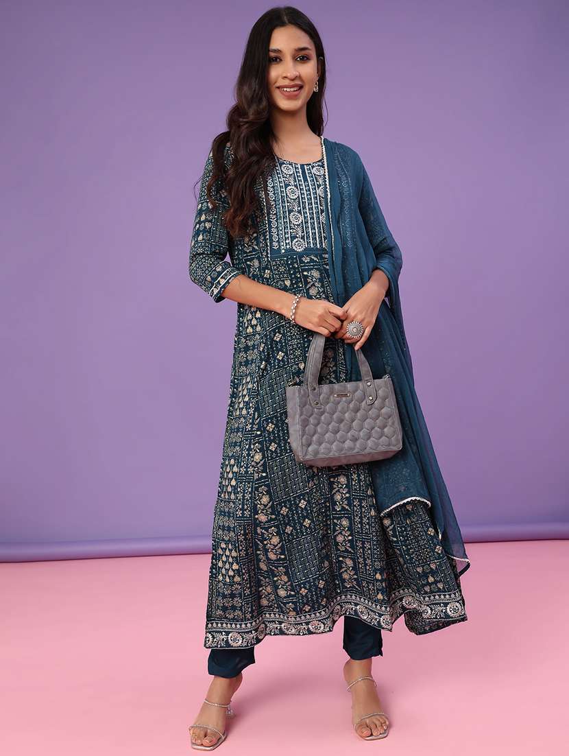 women printed three quarter sleeve kurta pant with dupatta set