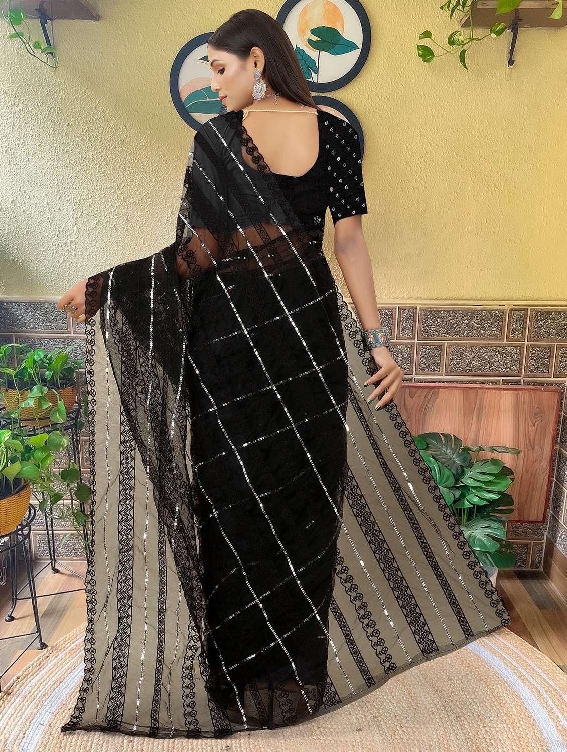 women solid with work embellished saree with blouse - 22103271 - Standard Image - 3