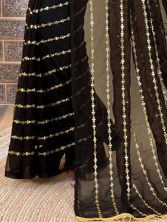 women solid with work embellished saree with blouse - 22103279 - Standard Image - 5