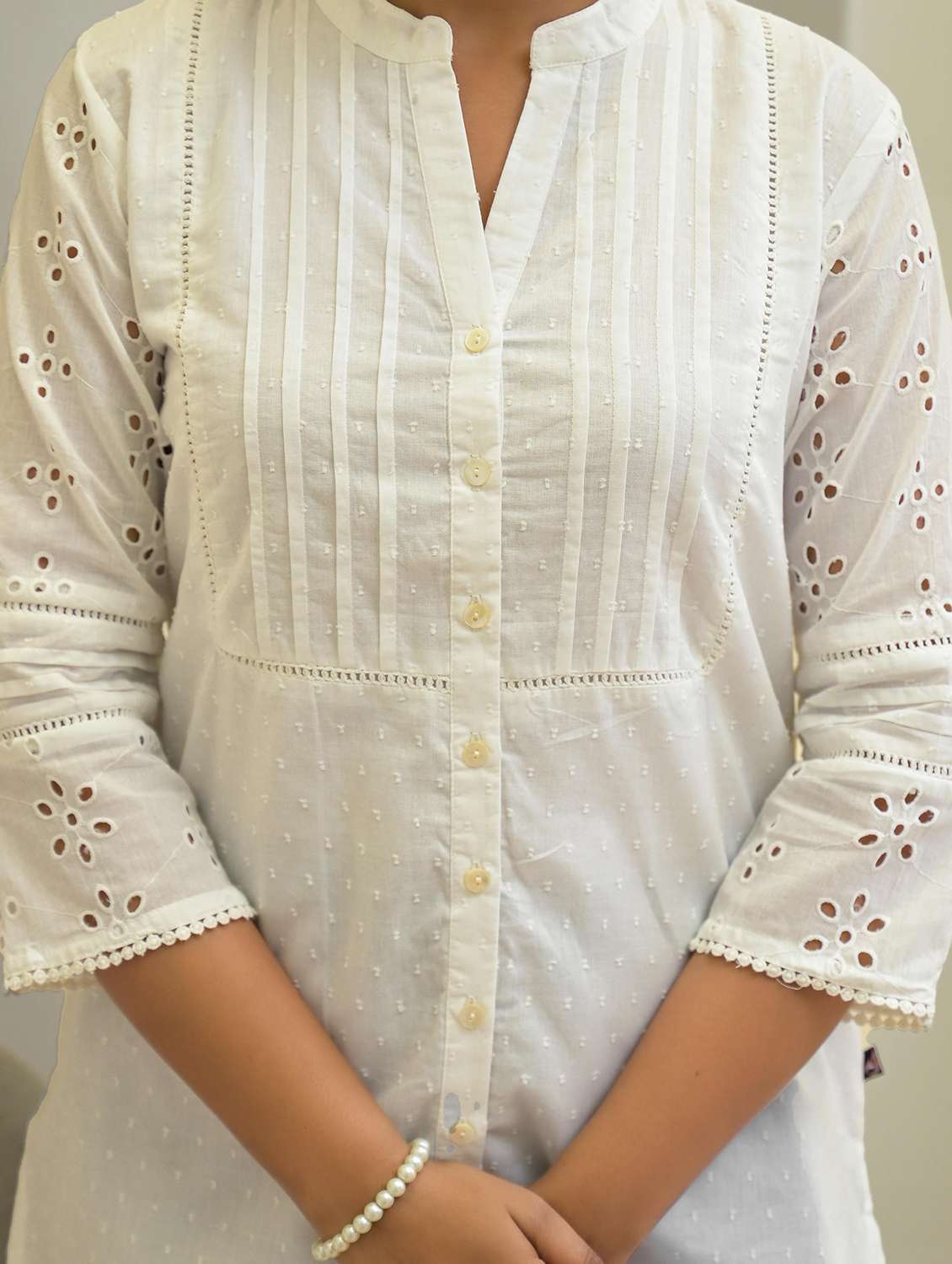 women self design three quarter sleeve straight kurti - 22105351 -  Standard Image - 3