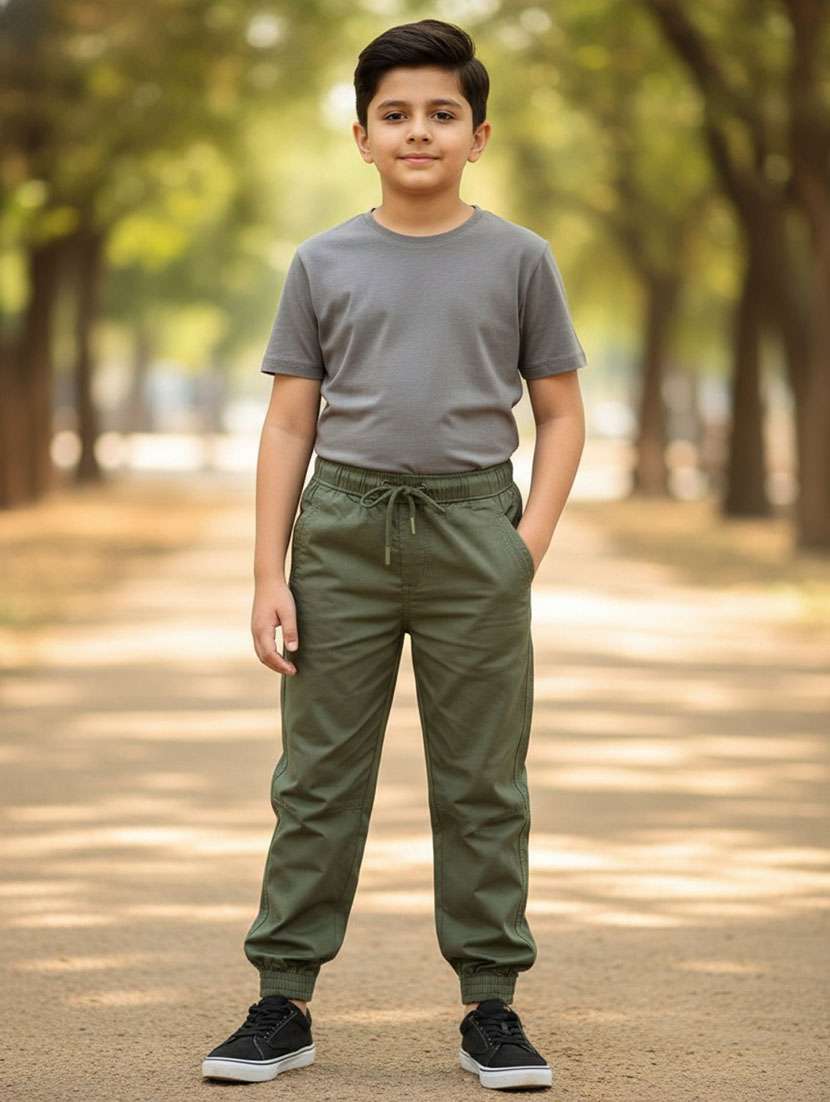 boys solid mid rise jogger