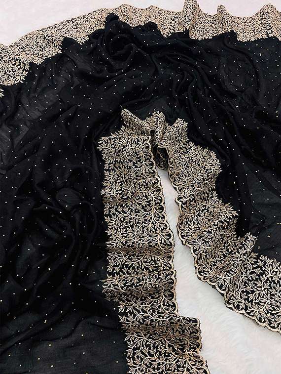 women solid with work embroidered saree with blouse - 22105931 -  Standard Image - 3