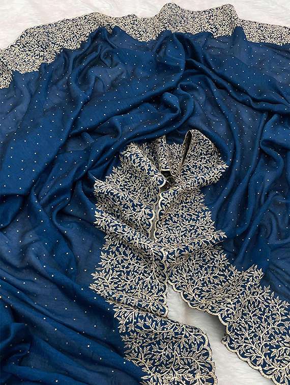 women solid with work embroidered saree with blouse - 22105938 -  Standard Image - 3