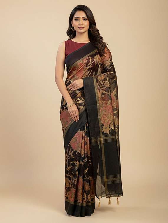 women printed casual wear saree with blouse