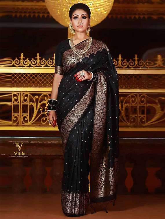 women self design banarasi saree with blouse