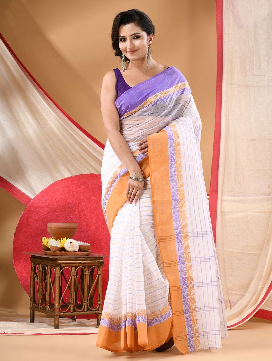 women self design tant saree