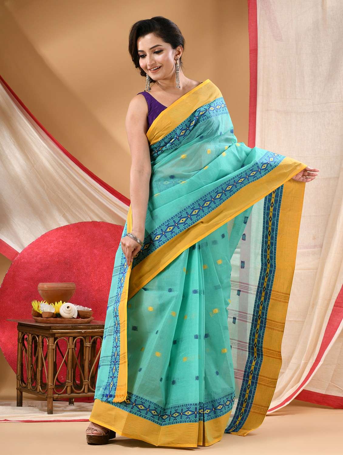 women self design tant saree - 22105986 -  Standard Image - 3