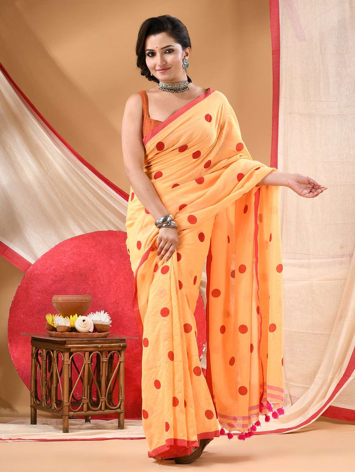 women polka dot handloom saree