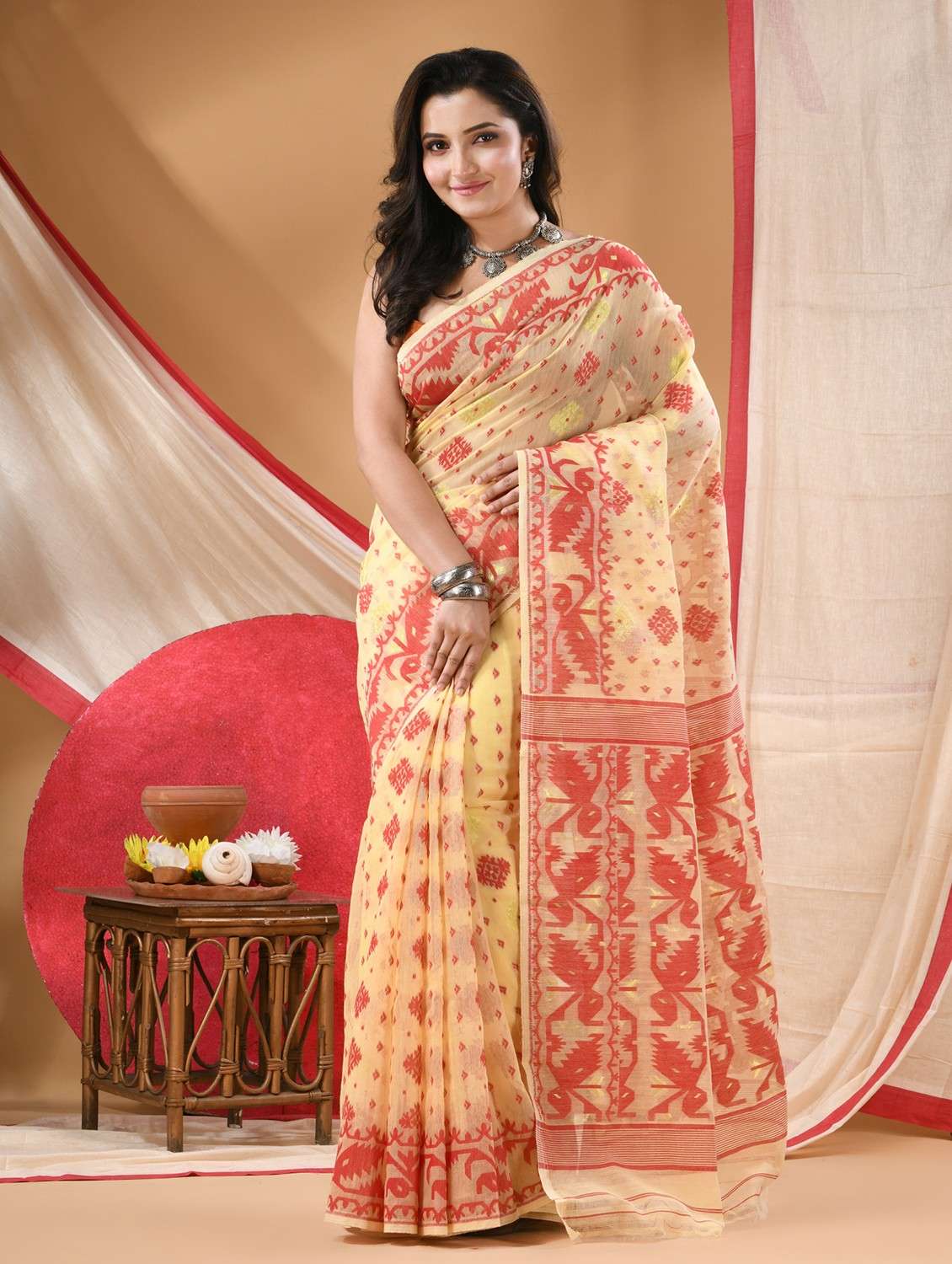 women self design jamdani saree - 22106005 - Zoom Image - 0