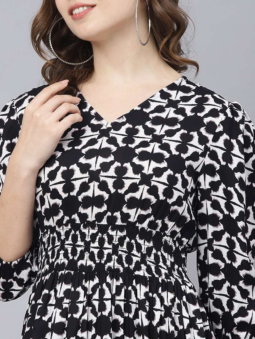 women printed puff sleeve tiered dress - 22106207 - Standard Image - 3