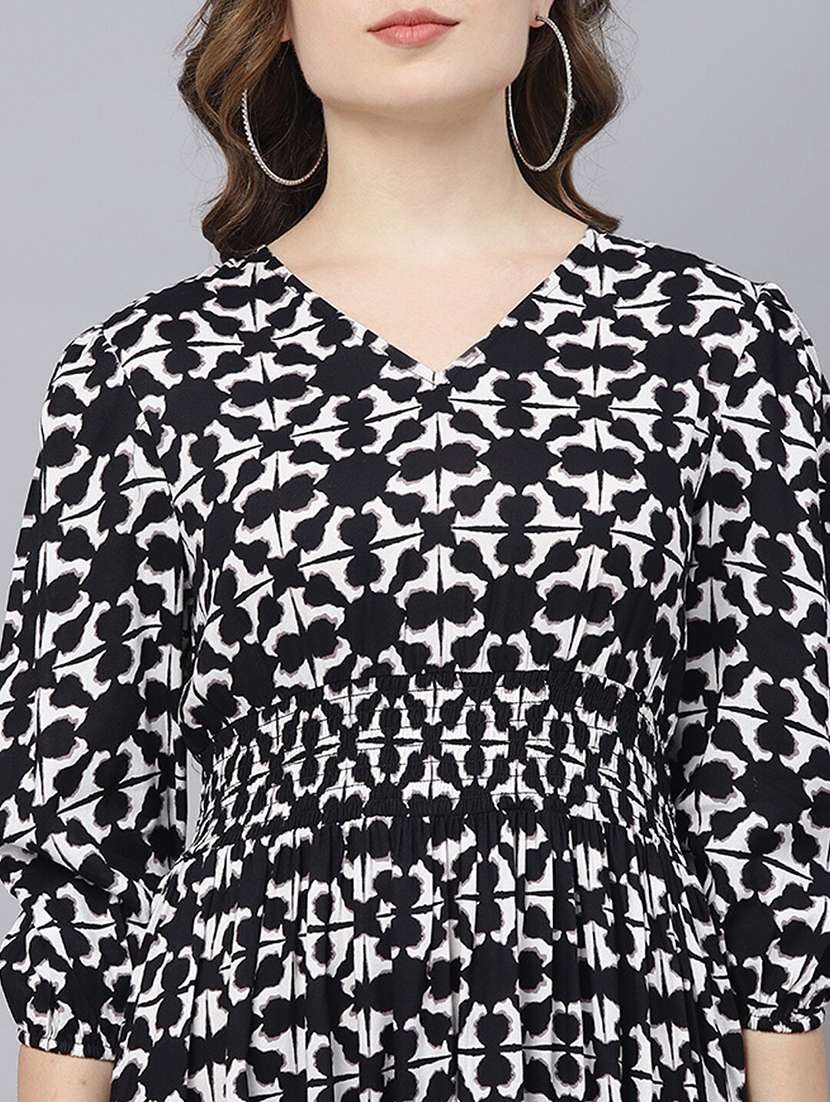 women printed puff sleeve tiered dress - 22106216 - Standard Image - 3