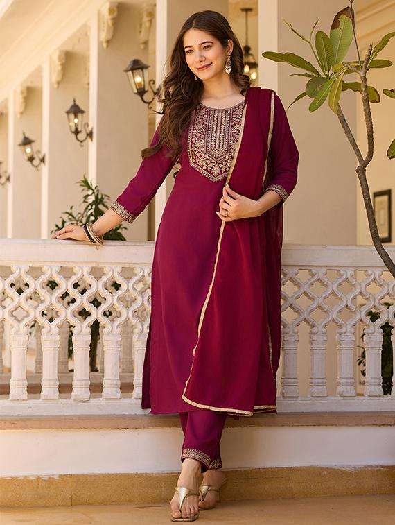 women embroidered three quarter sleeve kurta pant with dupatta set