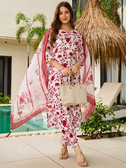 women floral three quarter sleeve kurta pant with dupatta set - 22106392 -  Standard Image - 0