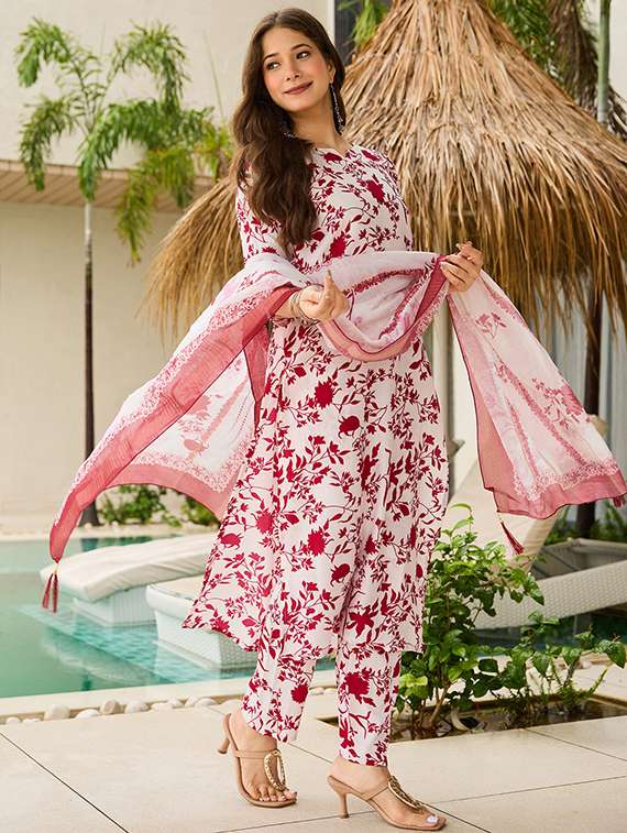 women floral three quarter sleeve kurta pant with dupatta set - 22106392 - Standard Image - 3