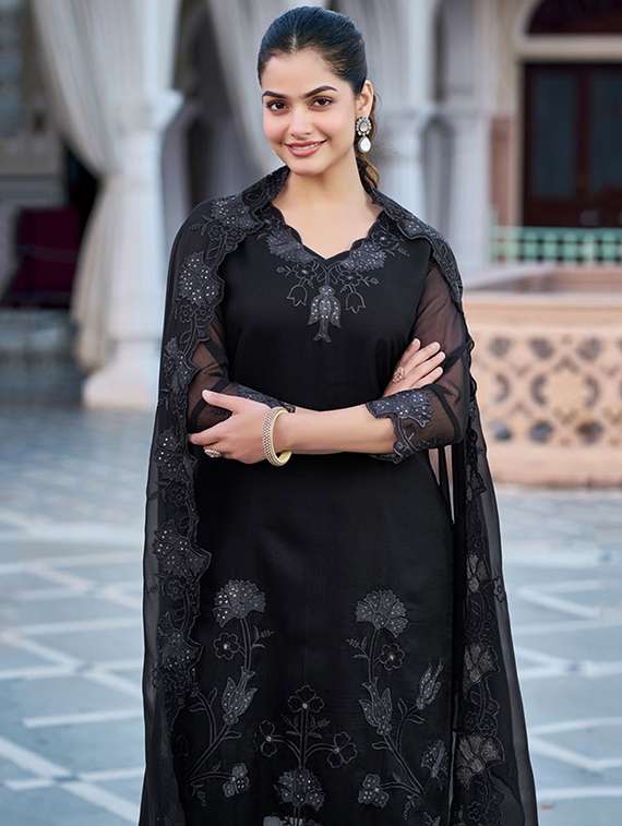 women embroidered three quarter sleeve kurta pant with dupatta set - 22106395 -  Standard Image - 5