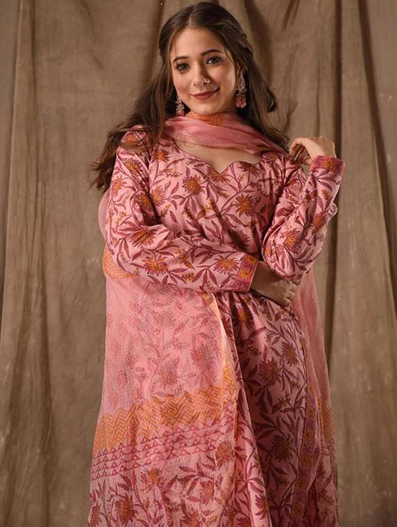 women floral long sleeve kurta pant with dupatta set - 22106401 - Standard Image - 5