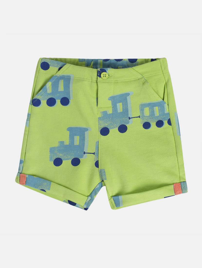 boys printed mid rise regular fit shorts