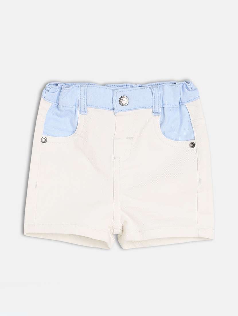 boys solid mid rise regular fit shorts