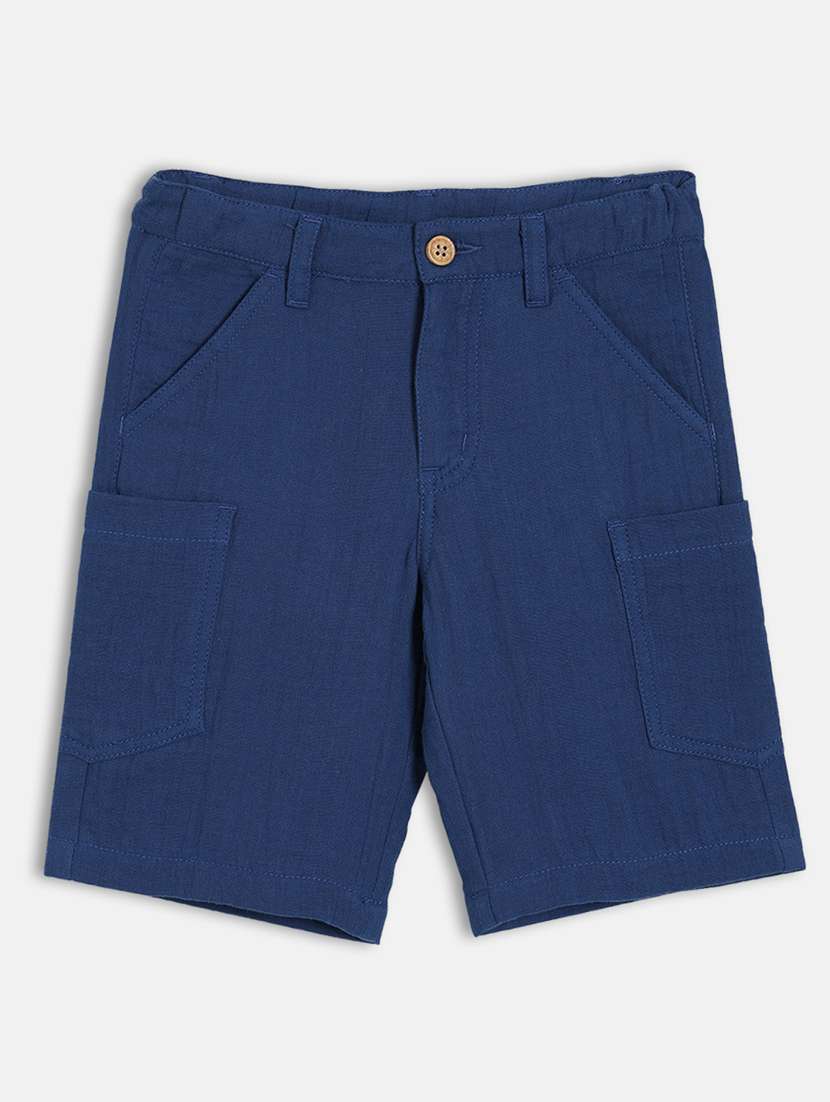boys solid mid rise regular fit shorts