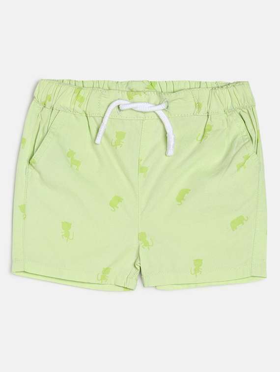 boys printed mid rise regular fit shorts