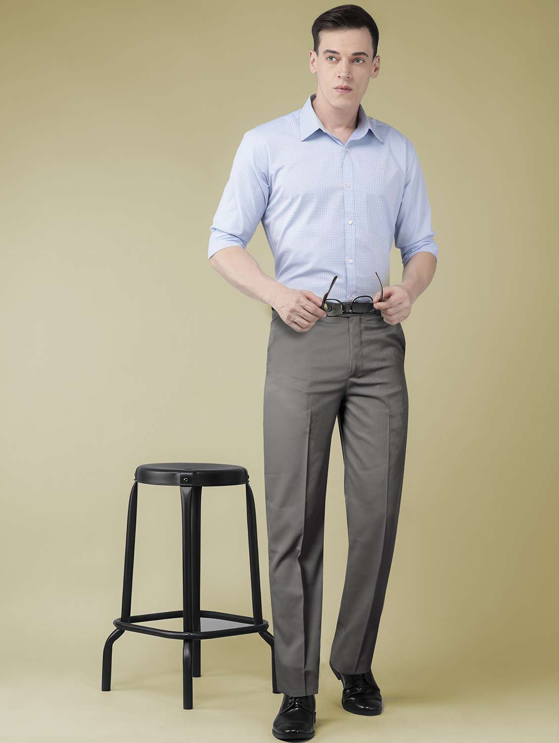 men solid mid rise flat front formal trouser - 22107375 -  Standard Image - 3