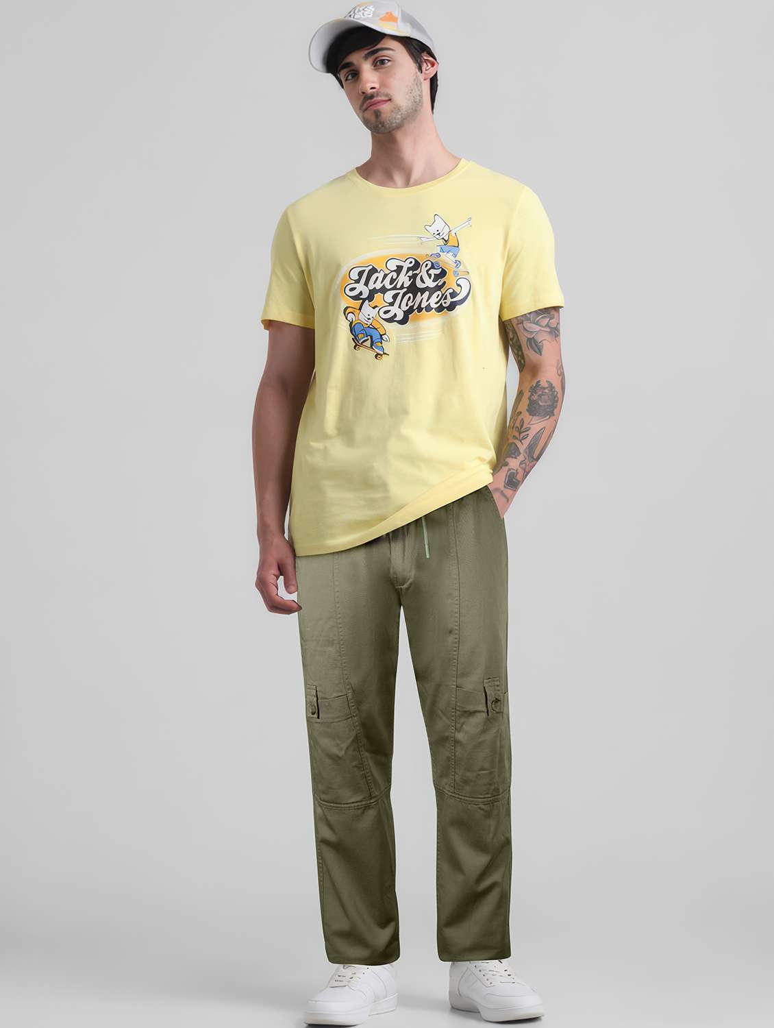 men solid mid rise regular fit cargo - 22107382 -  Standard Image - 3