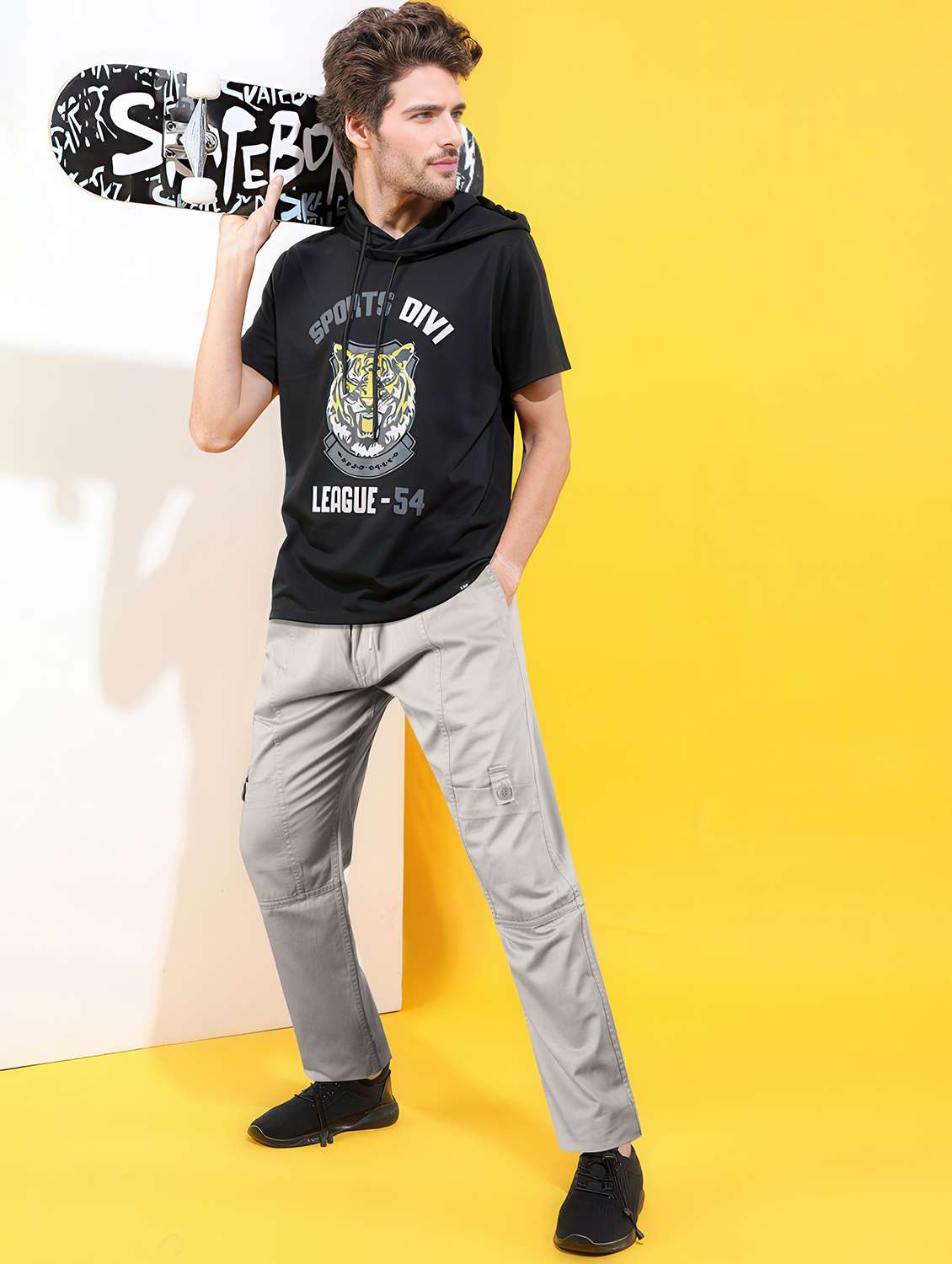 men solid mid rise regular fit cargo - 22107386 -  Standard Image - 3