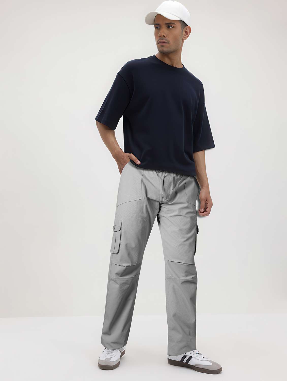 men solid mid rise regular fit cargo - 22107389 -  Standard Image - 3