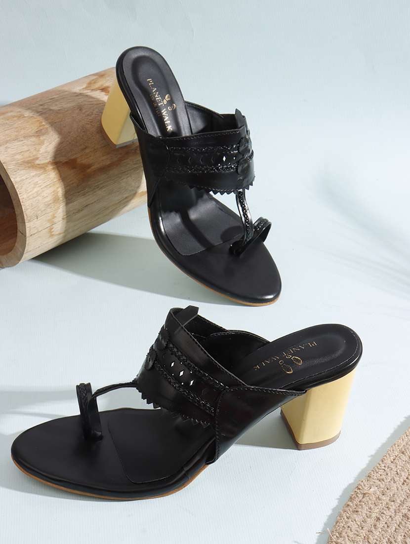 women solid one toe block heel sandal - 22107404 -  Zoom Image - 0