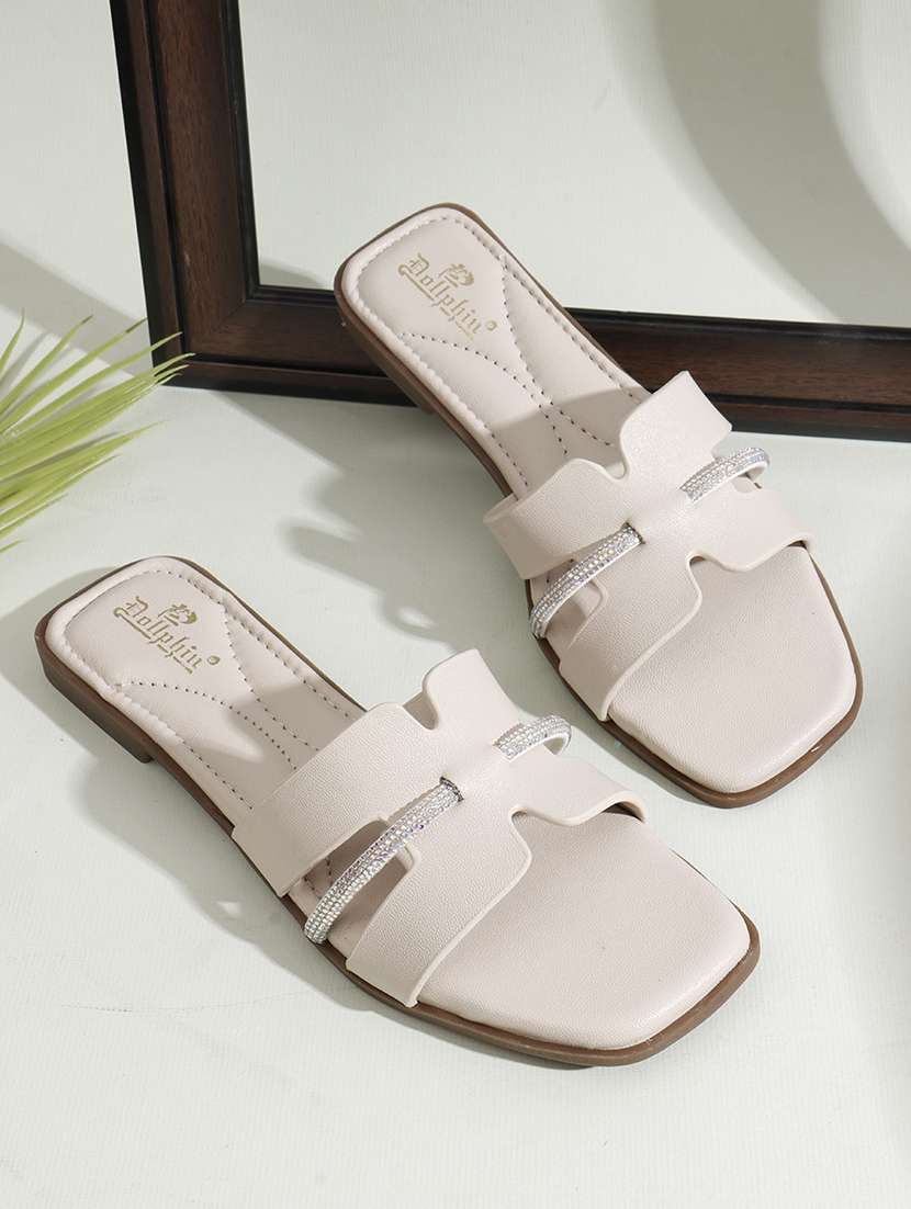 women solid slip on flat sandal - 22107659 - Zoom Image - 0