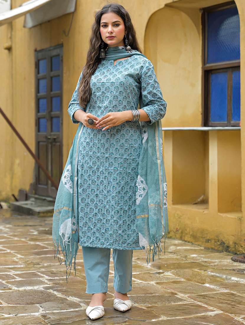 women floral printed three quarter sleeve kurta pant with dupatta set - 22107700 -  Standard Image - 3