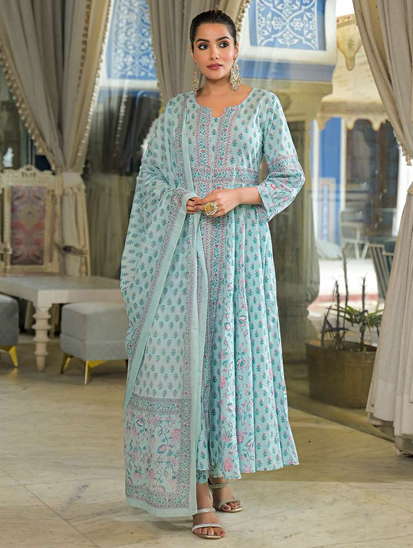 women floral three quarter sleeve kurta pant with dupatta set