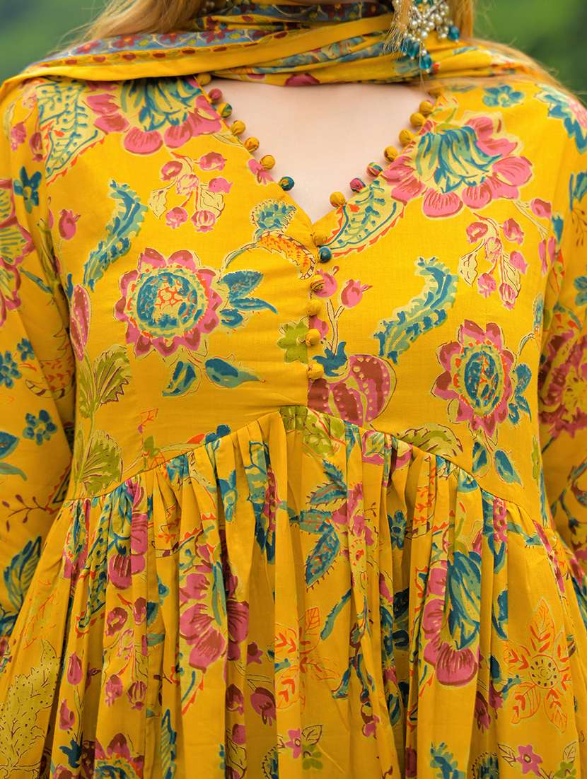 women floral three quarter sleeve kurta pant with dupatta set - 22107716 -  Standard Image - 5