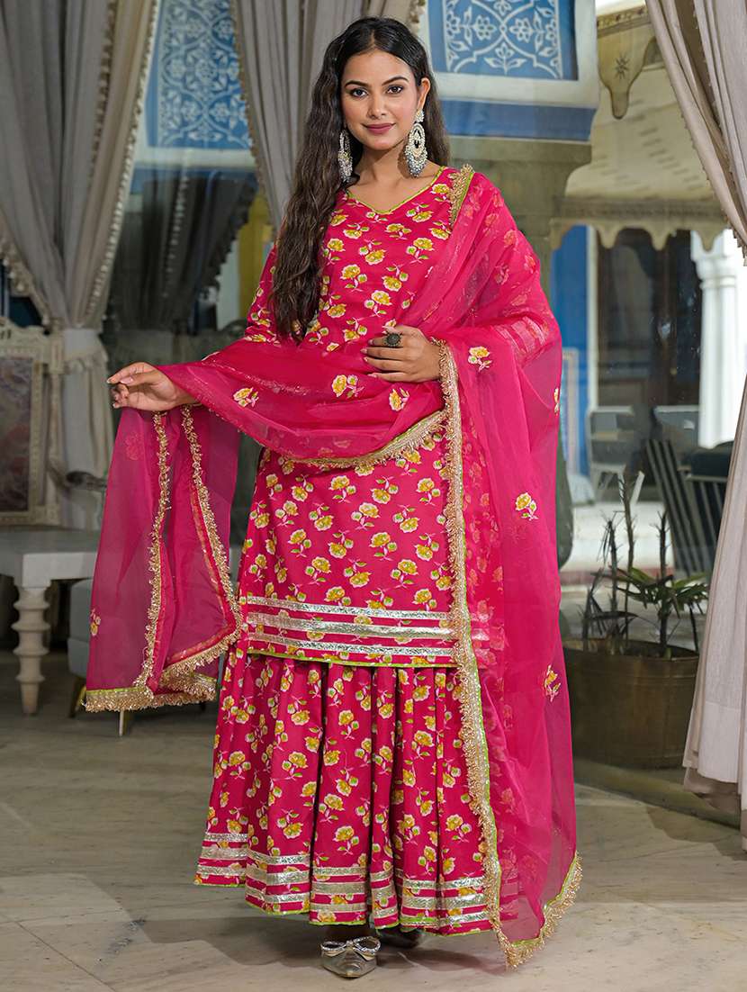 women floral three quarter sleeve kurta skirt with dupatta set - 22107724 -  Zoom Image - 0