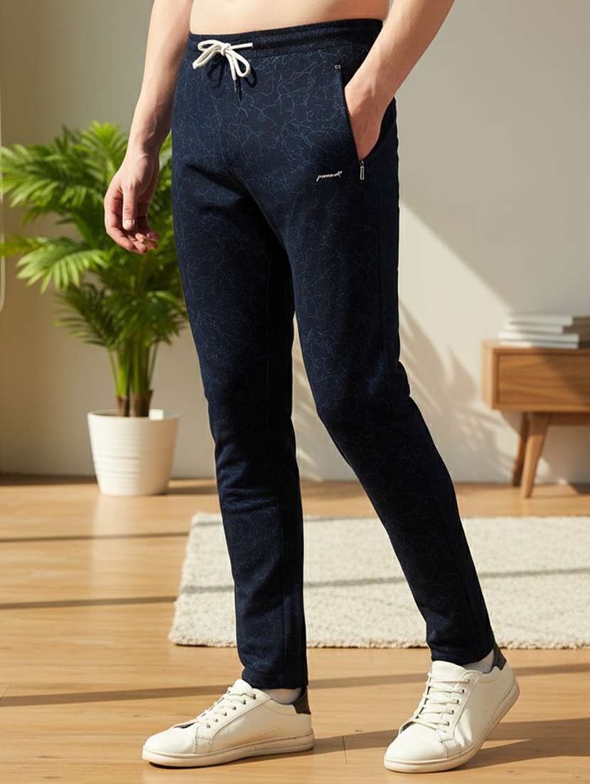 men printed mid rise full length track pant