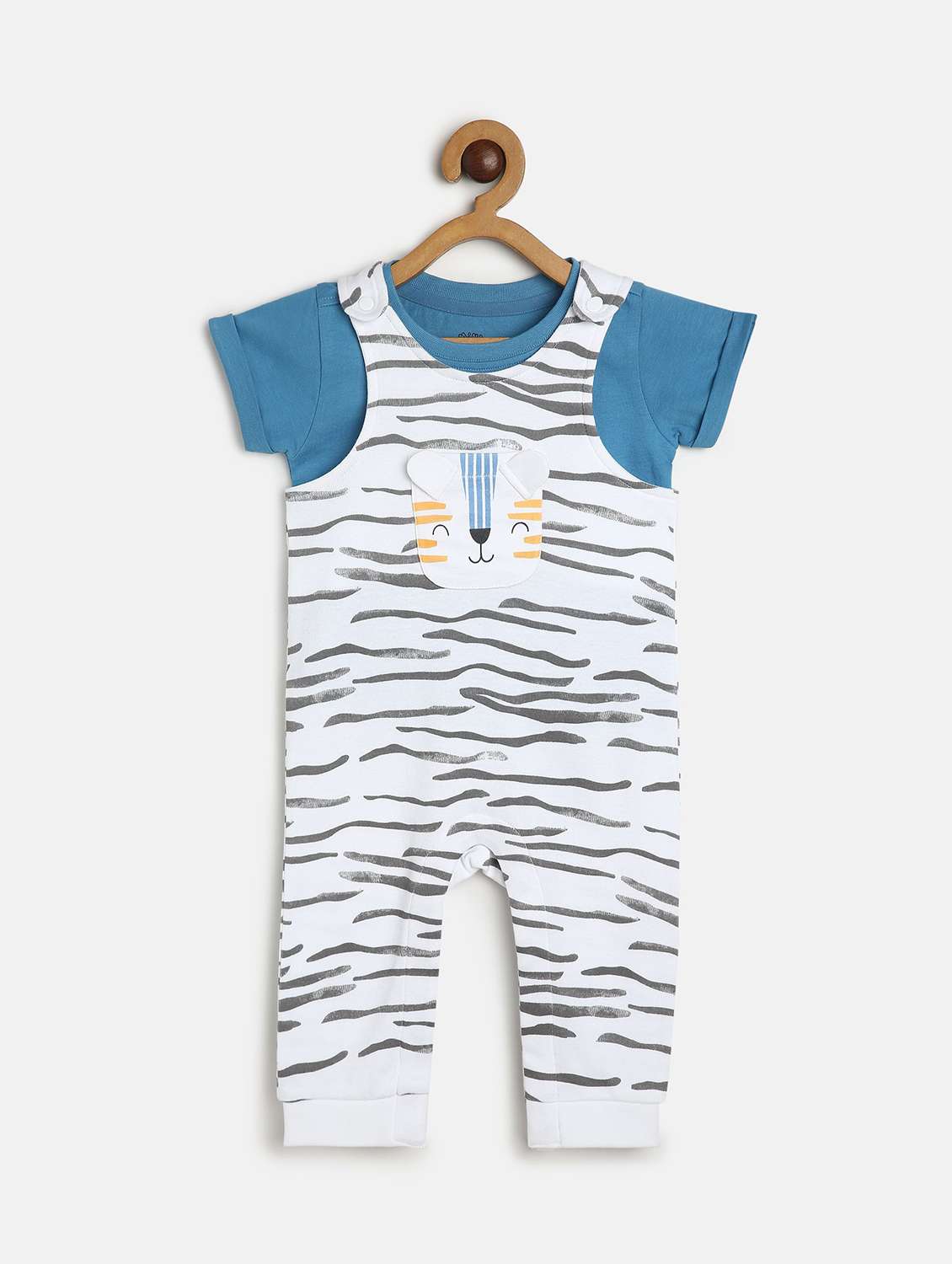 boys printed t-shirt and dungree set