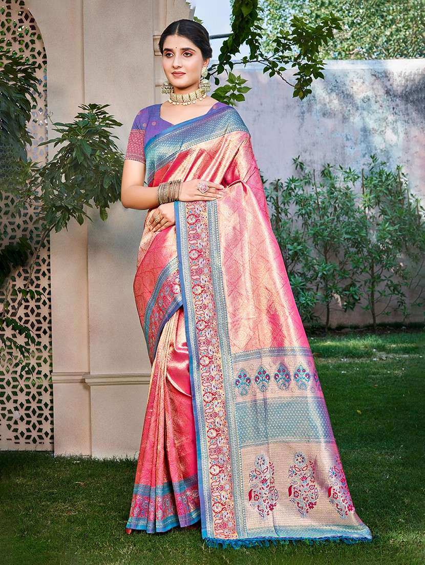women self design kanjivaram saree with blouse